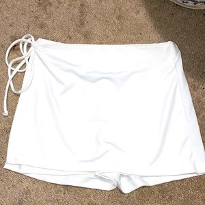 These are shorts and in the front it’s covered with a skirt piece! very stretchy